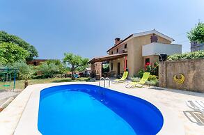 House Poljica With a Pool