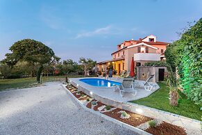 House Poljica With a Pool