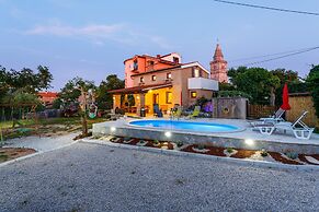 House Poljica With a Pool