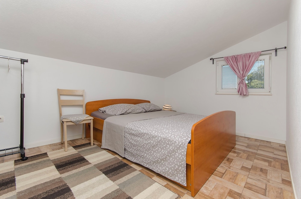 Apartments Snjezana