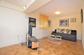 Apartment Visnja