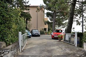 Apartment Visnja