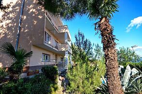 Apartment Visnja