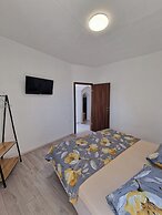 Apartment Goran