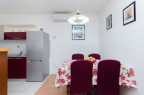 Apartment Goran