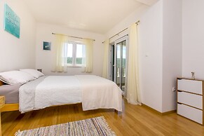 House Aria