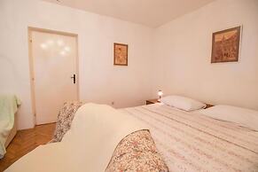 Apartments Luka