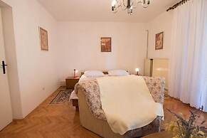 Apartments Luka