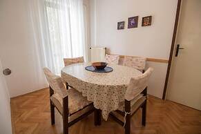 Apartments Luka