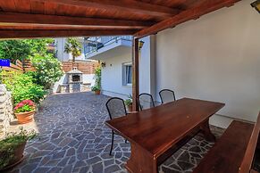 Apartments Iva