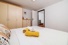 Apartments Iva