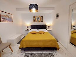 Apartments and Room Boris