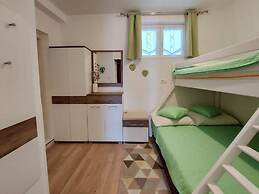 Apartments and Room Boris