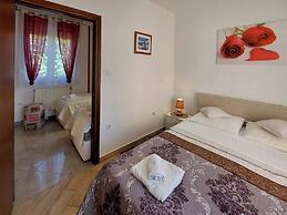 Apartments and Room Boris