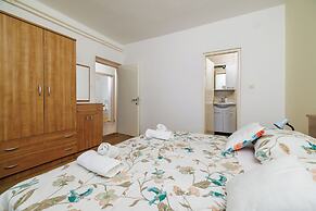 Apartments Ljubica