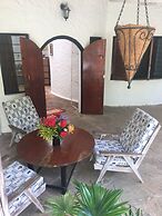 Tradewinds Lodge