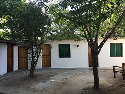 Tradewinds Lodge