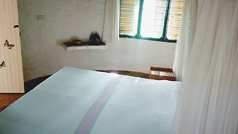Tradewinds Lodge