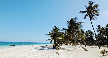 Tradewinds Lodge
