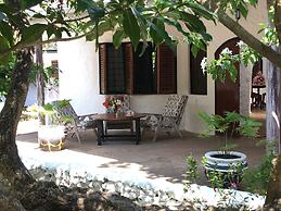 Tradewinds Lodge