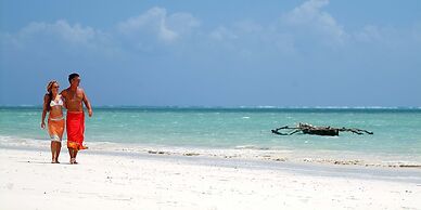 Tradewinds Lodge