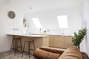 Barber Shop Flat