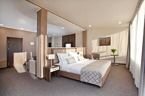 L'Hotel