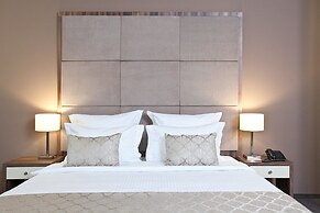 L'Hotel