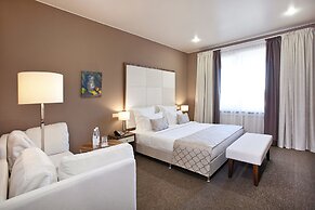 L'Hotel