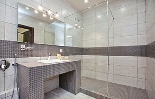 L'Hotel