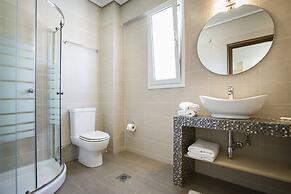 Meliti Waterfront Suites