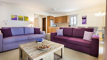 Meliti Waterfront Suites
