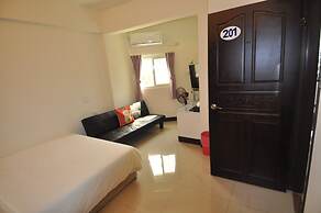Han Yay Bay Hotel