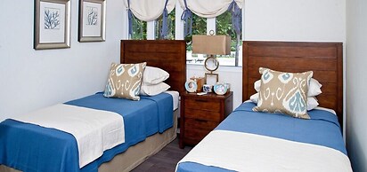 Villa Capri Manor