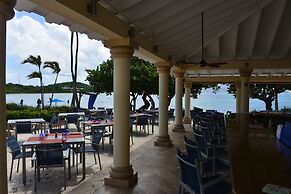 Ritz Carlton Club 2BR Residence