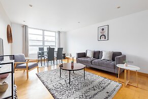 2 Bed Flat off Brick Lane