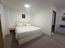 Skylight Apartments