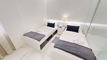 RB 466 Hotel
