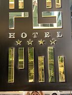 RB 466 Hotel