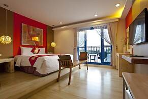 Golden Sea Inn