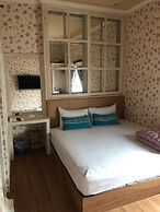 Peanut House