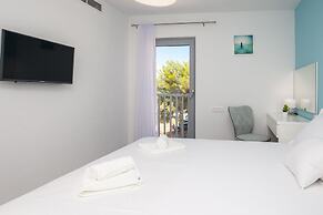 Apartments Dva Galeba