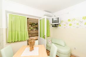 Apartments Nikolina Lumbarda