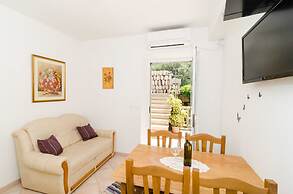 Apartments Nikolina Lumbarda
