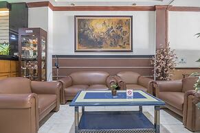 OYO 1090 Hotel Anging Mammiri Makassar