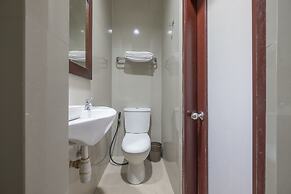 OYO 1090 Hotel Anging Mammiri Makassar