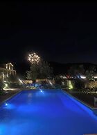 Grapevines Hotel