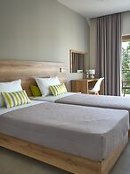 Grapevines Hotel
