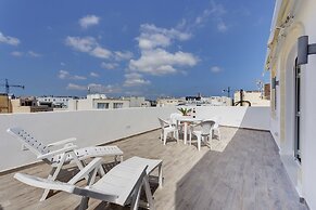 Magical Rooftop Penthouse, Best Location In Sliema
