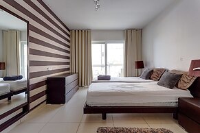 Contemporary, Luxury Apartment With Valletta and Harbour Views
